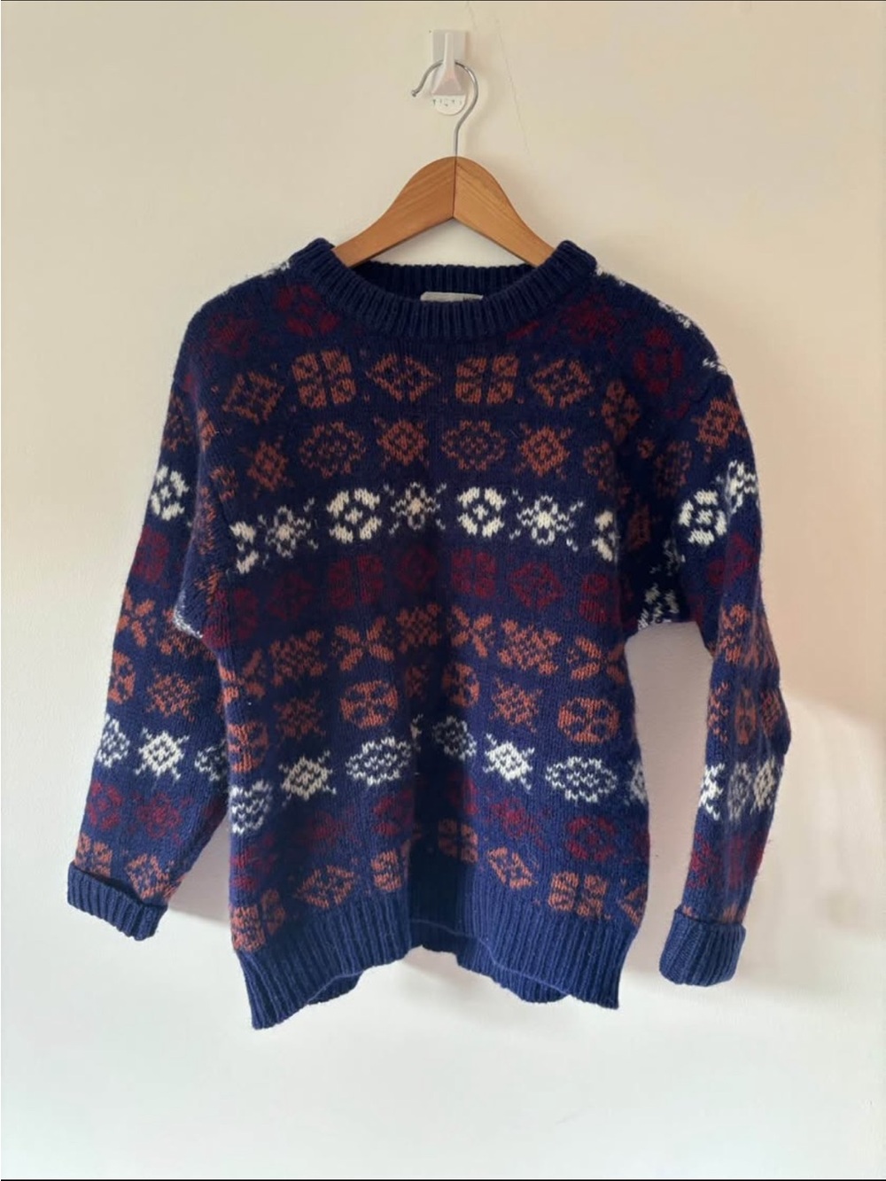 100% Wool Sweater - Picture 2 of 3